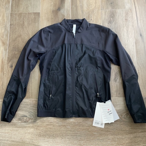 Lululemon Run On Jacket - Black - Picture 5 of 8